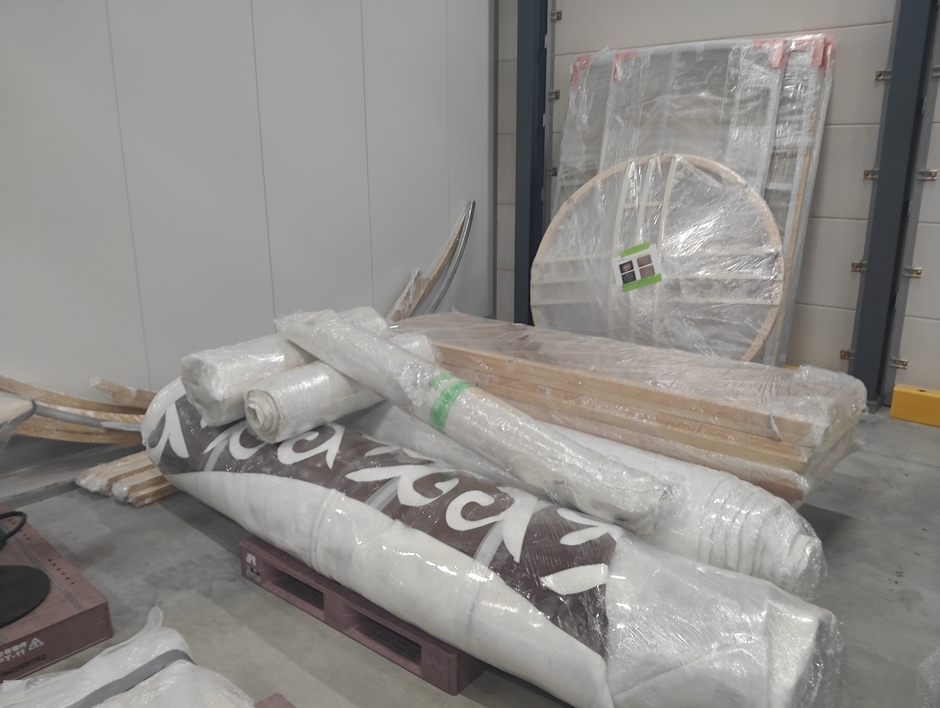 寄贈品実物（大型ユルト）