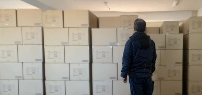 日本初の一般用マスクを製造した白鳩グループのヨコイ、在庫500万枚分の廃棄を中止
廃棄処分する前に「誰かの役に立つ」価値を優先し、全量を実費で提供するプロジェクトを開始