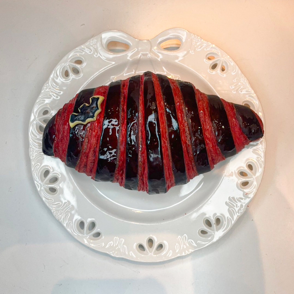 プリンセスクロワッサン ドラキュラ伯爵夫人 豊潤ブドウクリーム