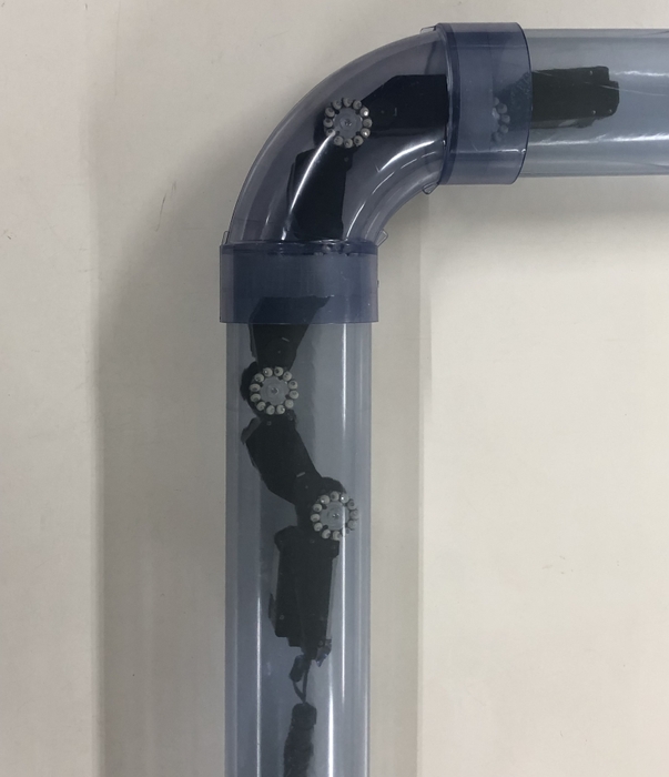 配管内を走る配管くん 重力に負けず上下に移動できる