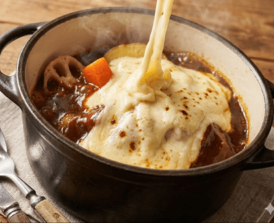 とろとろチーズのデミグラスハンバーグ煮込み