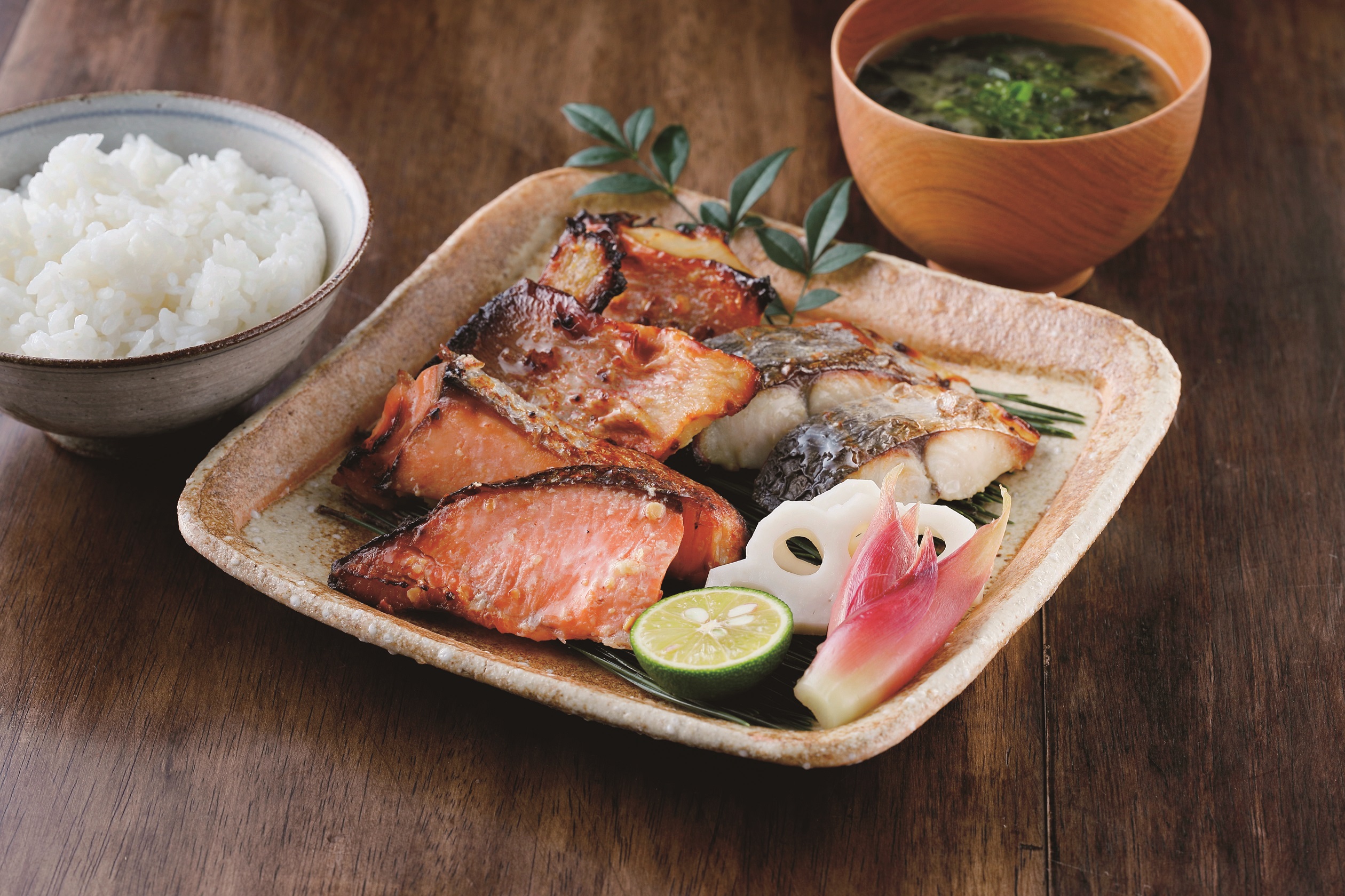 京都老舗の西京味噌で24時間以上熟成!魚の旨み引き立つおいしさ!「ライフオリジナル西京焼き盛合せ」新発売!