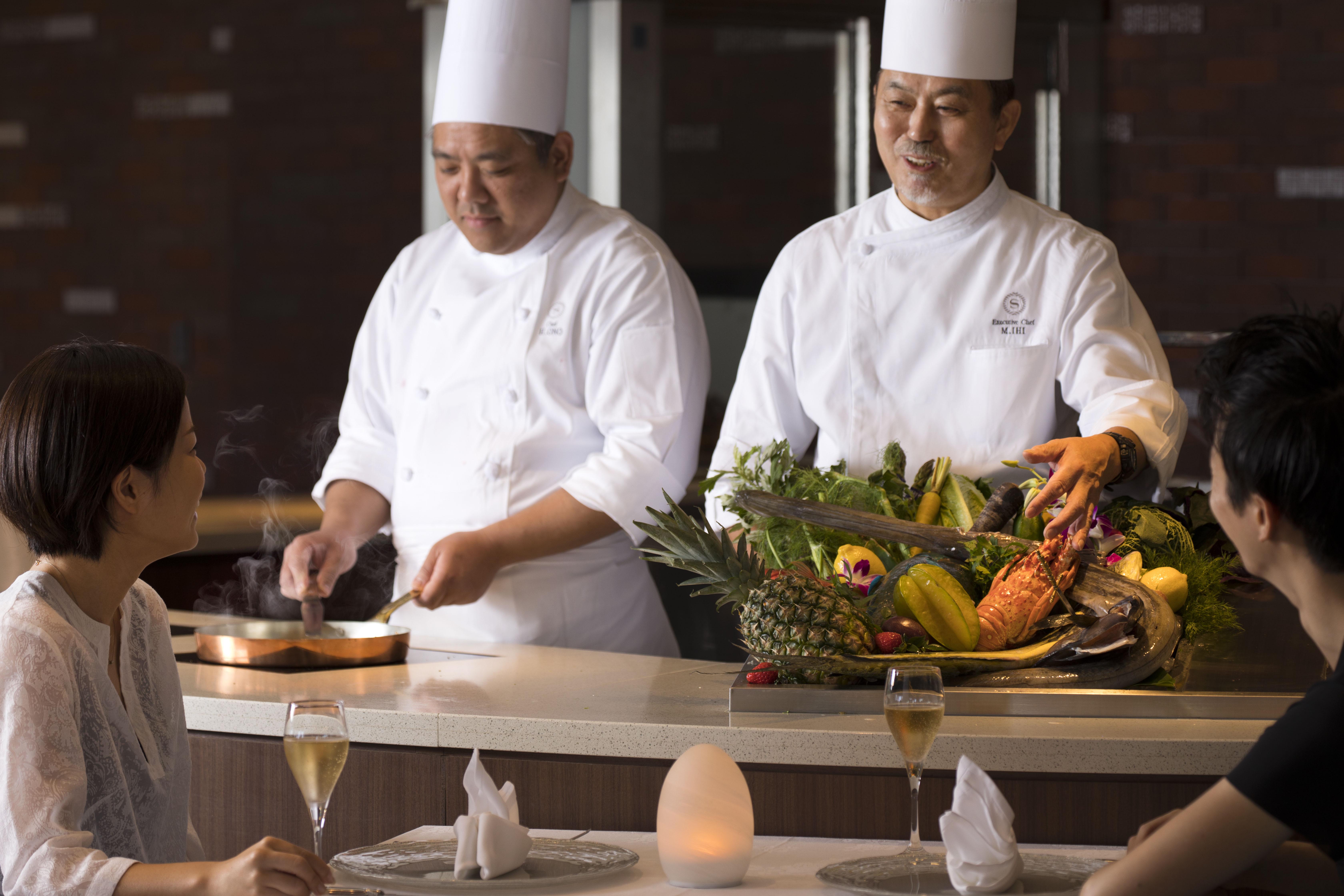 【シェラトン沖縄サンマリーナリゾート】～沖縄県産の新鮮な海鮮や島野菜で作る、その日限りのプレミアムディナー～ 「Market to Chef’s Table」を発売。