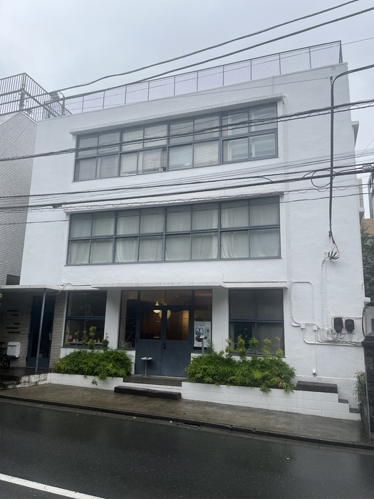 18、designshop/白ビル