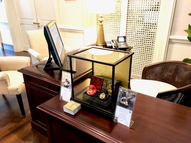 ライブラリー 受付に飾られています