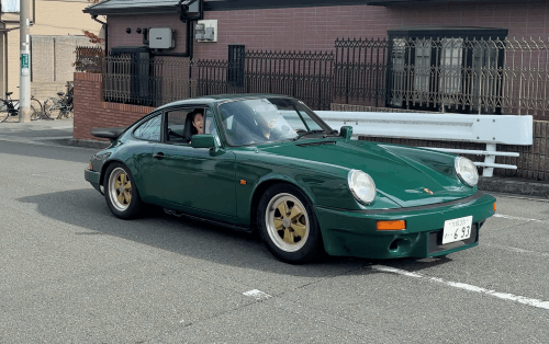 ポルシェレンタルを楽しんでいるお客様