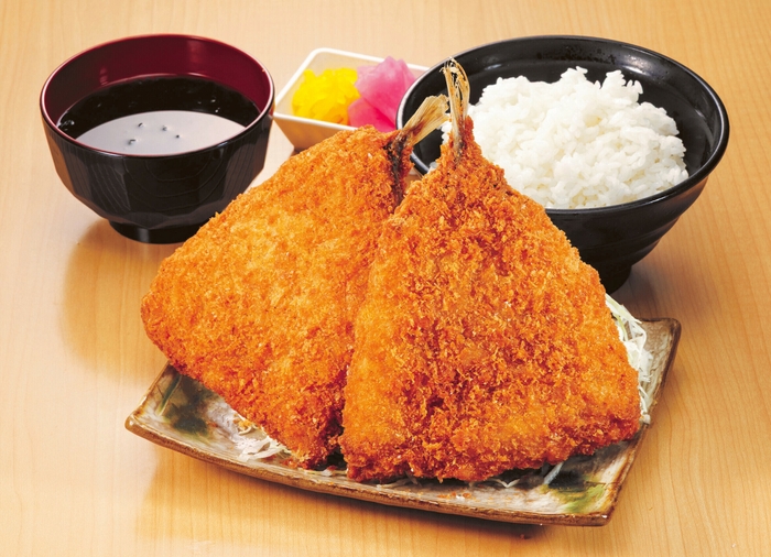 あじフライの右京