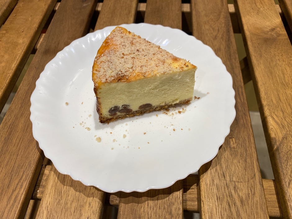アフガン産ドライフルーツ入りベイクドチーズケーキ