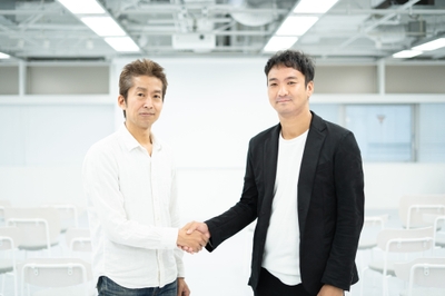 左からピースオブケイク代表・加藤、UUUM代表・鎌田氏