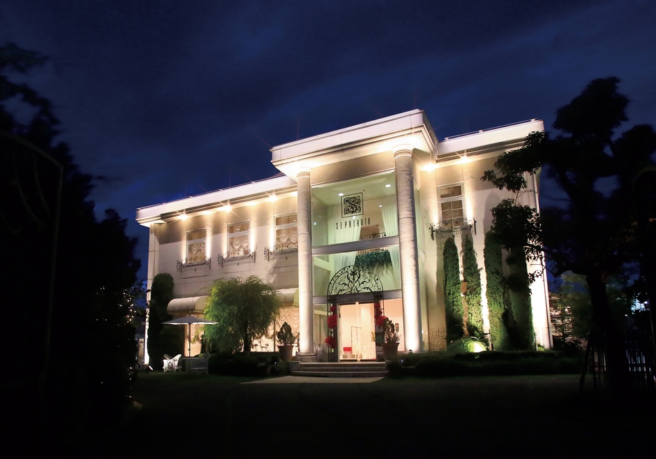 ライトアップが映える空間