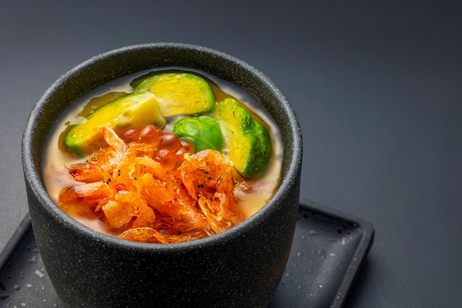 桜海老と芽キャベツの茶碗蒸し