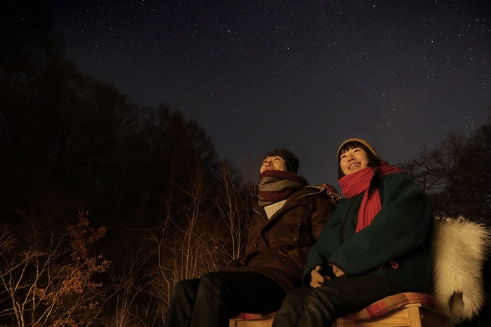 【星野エリア】ケラ池スケートリンク(星空ナイタースケートカップル)