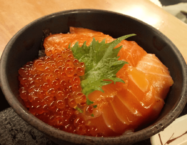 サーモンいくら丼