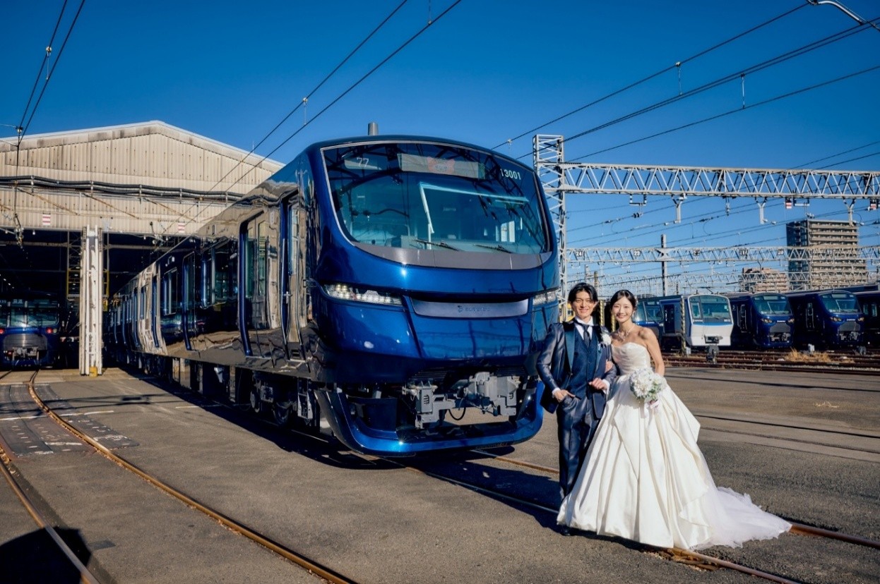 相鉄13000系フォトウエディングプラン【相模鉄道・相鉄ホテル】
