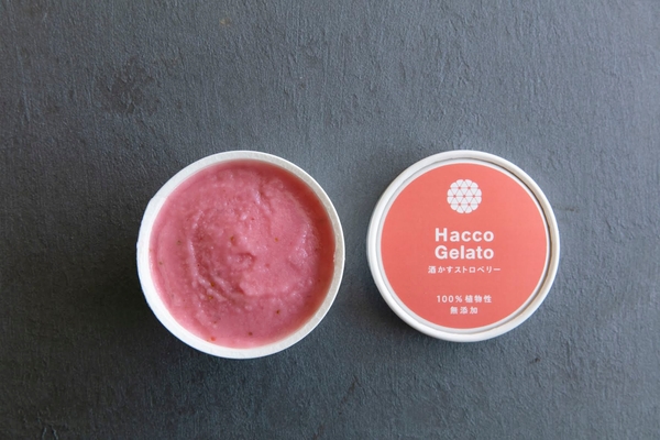 Haccoジェラート・酒かすストロベリー
