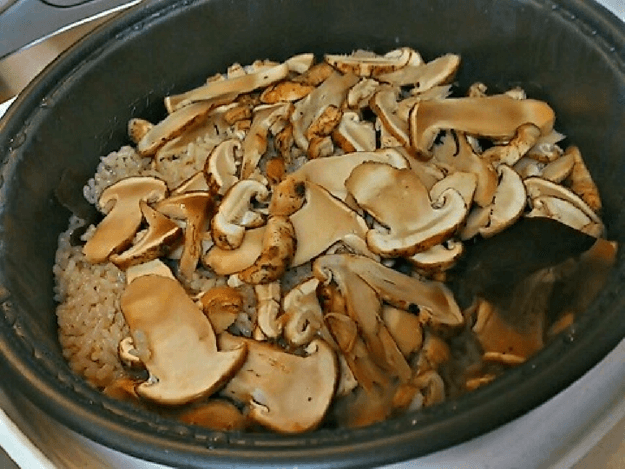 松茸たっぷり!松茸ごはん