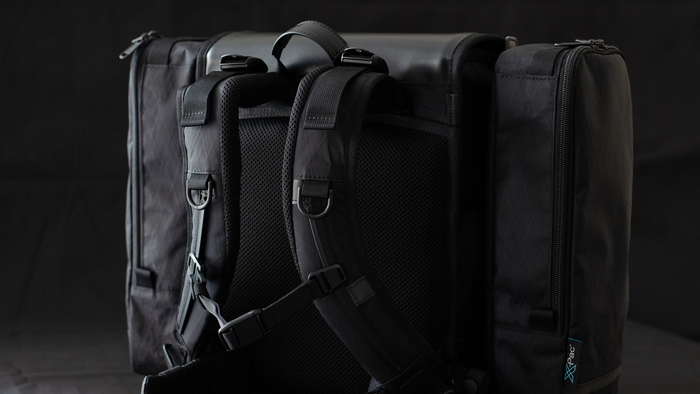 拡張ポーチを付けた背面画像