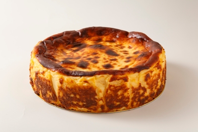 バスクのチーズケーキ_ホール