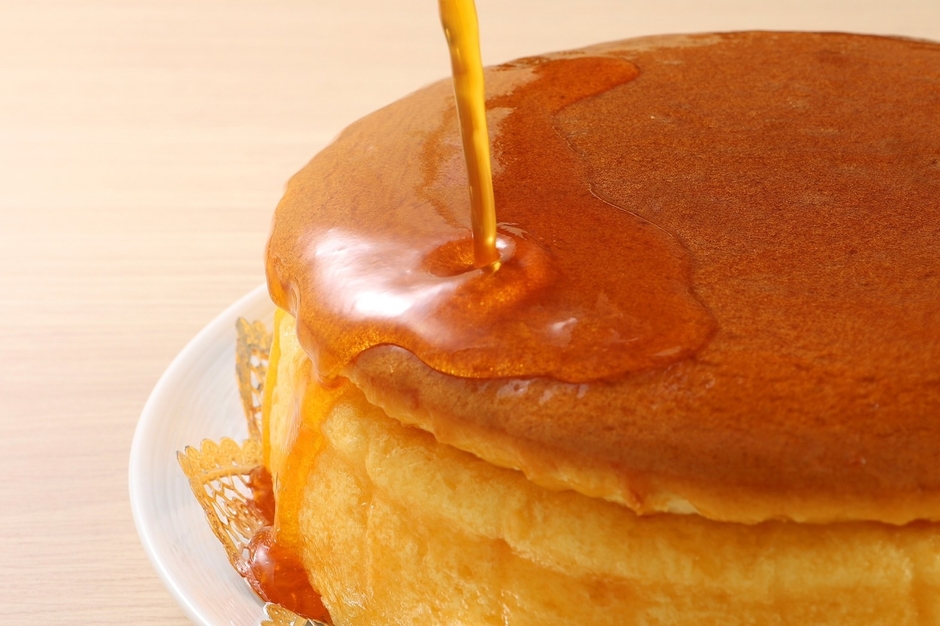 表面にはあんずジャムをコーティング