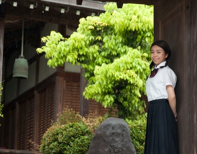 不思議な女学生を演じる 新人・島田和香子