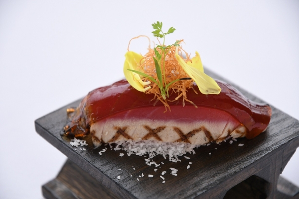 クロマグロの幼魚「ヨコワ」の一品