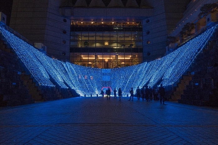 １）横浜ランドマークタワー ドックヤードガーデン