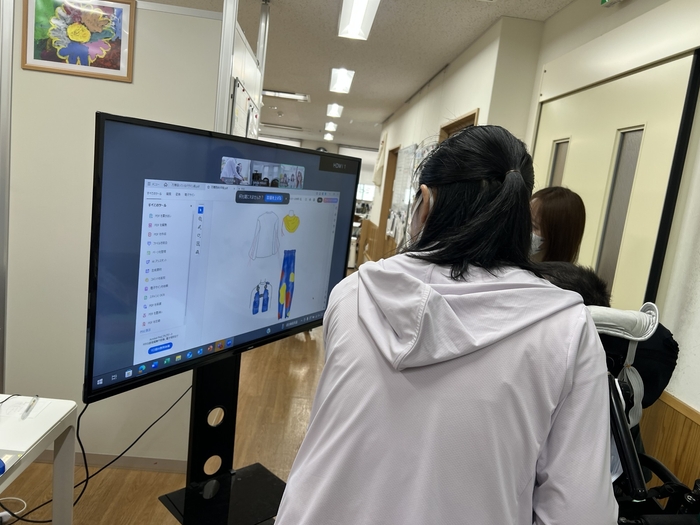 モデルと学生ミーティングの様子