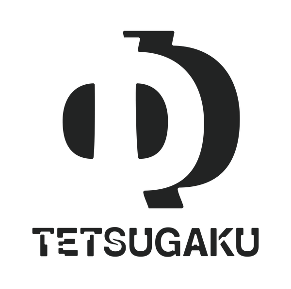 弊社のロゴ：philosophyの語源である「φιλοσοφία」のφをイメージ。また社名ロゴも自己言及をイメージした。