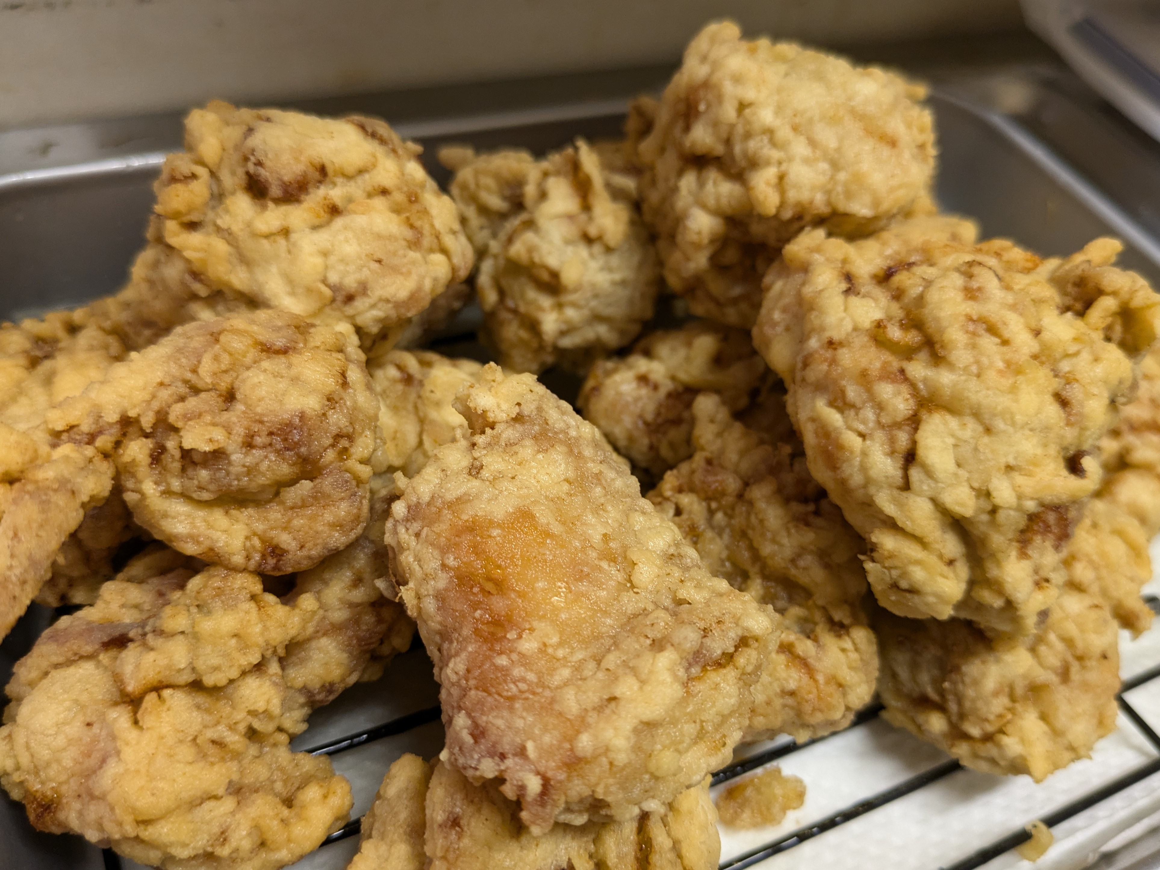 浜町・人形町【豪快!はみ出るからあげ弁当】「おおきに弁当」オープン