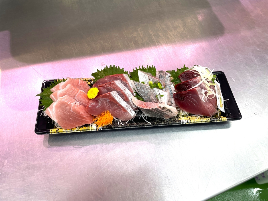 BEERGARDEN　おまかせ生魚使用盛り合わせ(前橋赤城鮮魚センター)