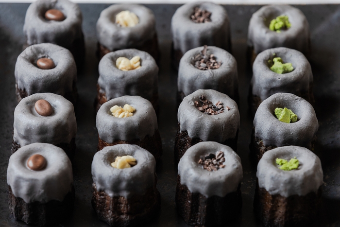 鉄スイーツ カヌレ