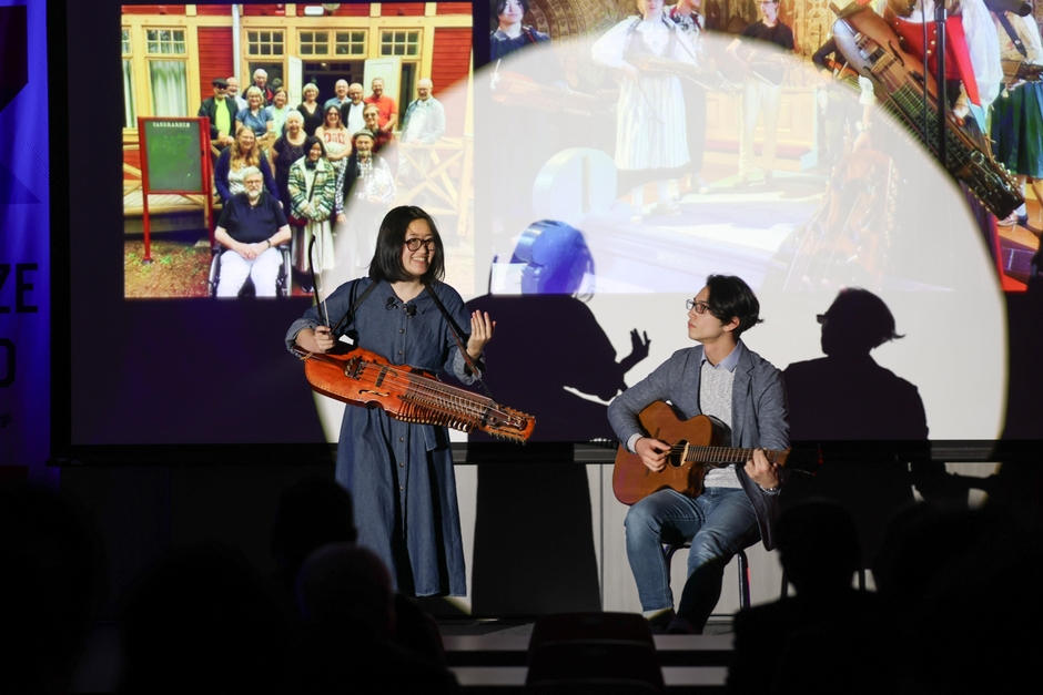 敢闘賞の滝さん(左)