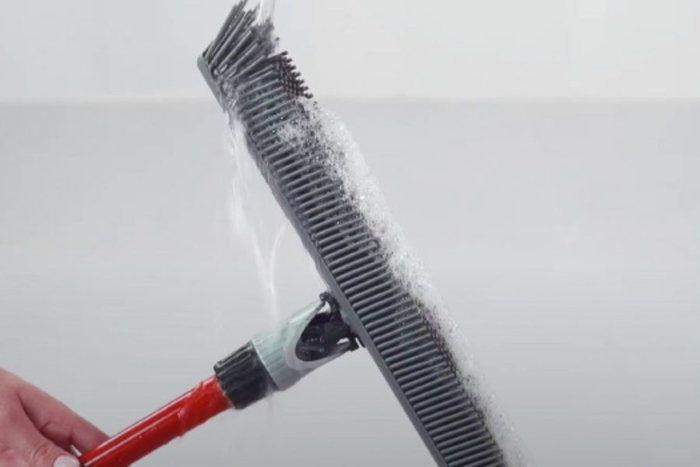 水洗いも可能!水耐性に強いシリコーンとアルミニウム製