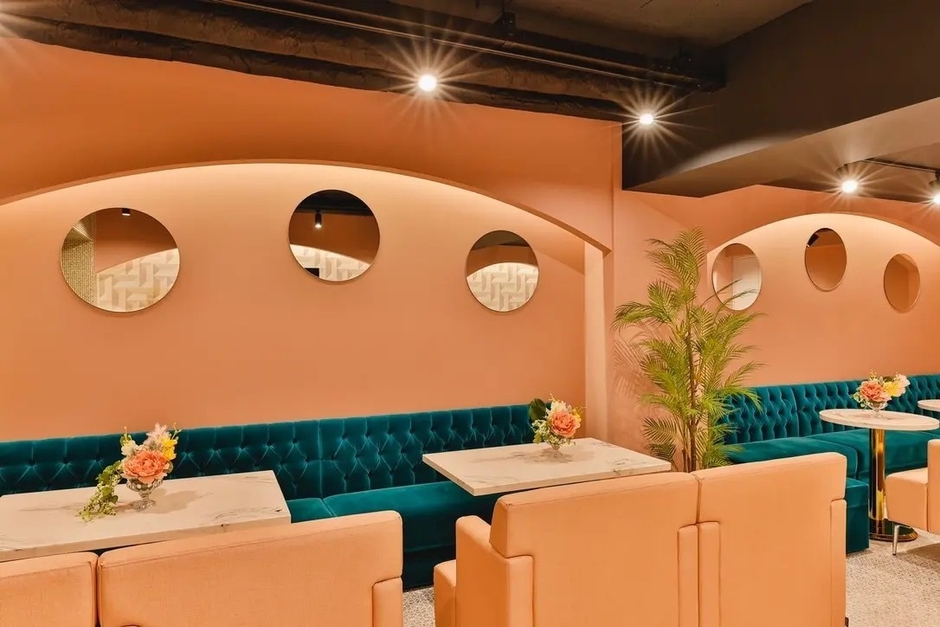 可愛い写真を撮っていただけるように自由にご利用いただけるスタンドライトも常備。