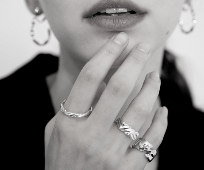 “Three Rings, One Essence”(3)