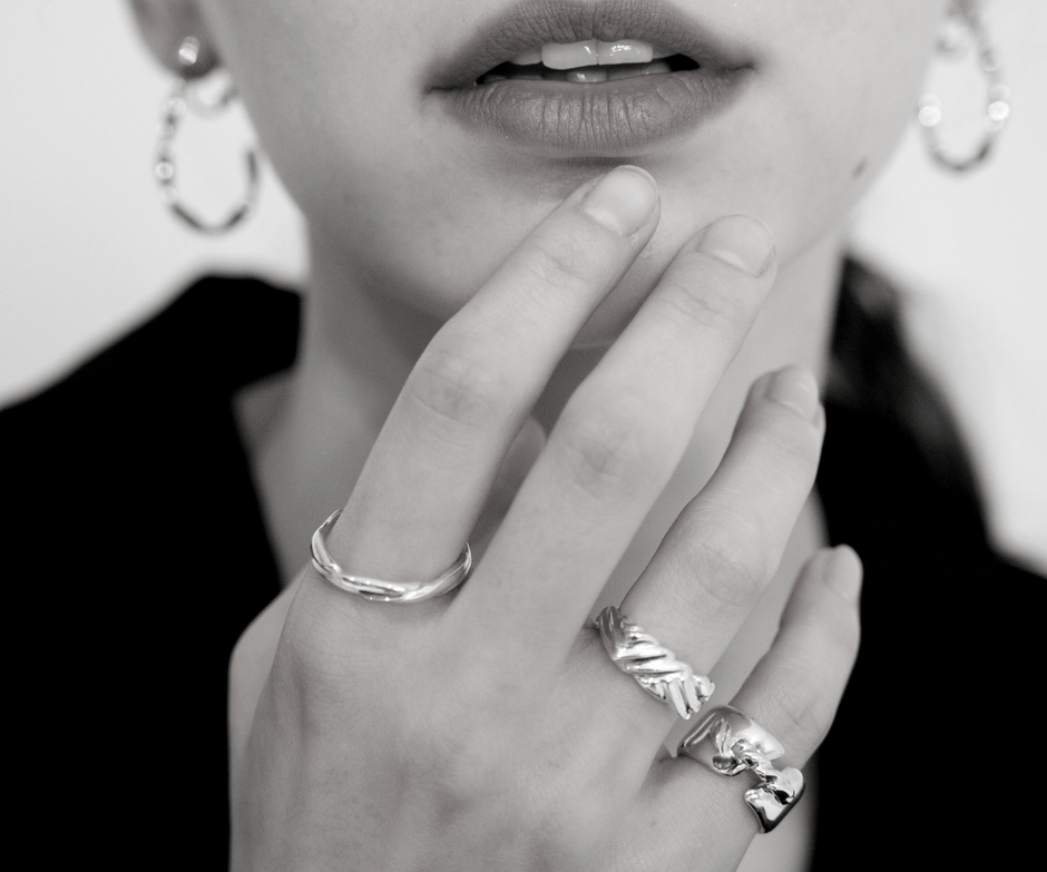 “Three Rings, One Essence”(3)