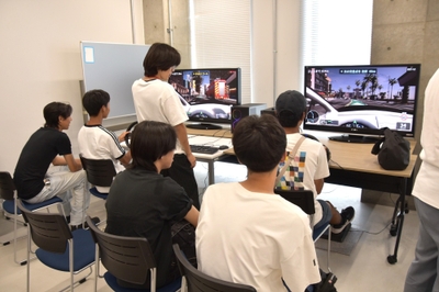 理工学部のドライビングシミュレータ体験
