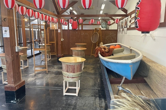 購入後、その場で楽しめるイートインスペース