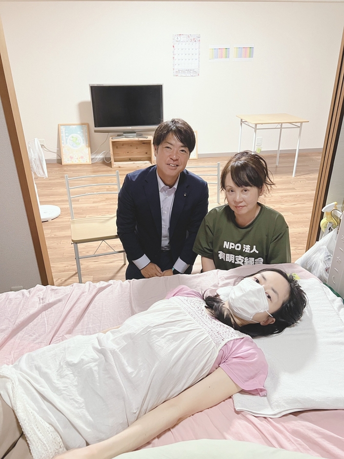 京都府への訴えを続け、やっと公的支援が受けられるようになって、県議との訪問。