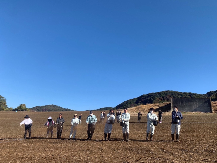 天空のポピー種まきイベントの様子