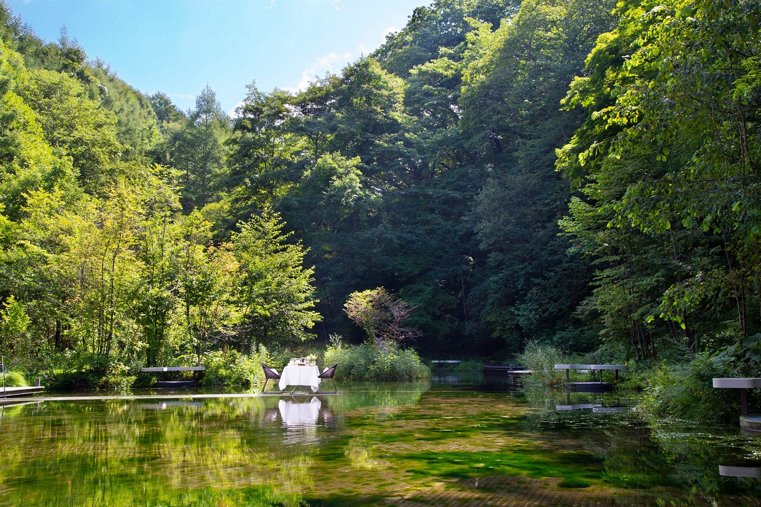 星のや軽井沢　森林の水上で朝食を楽しむリフレッシュプログラム「軽井沢ブレックファストピクニック」開催　期間：2020年5月20日～7月3日