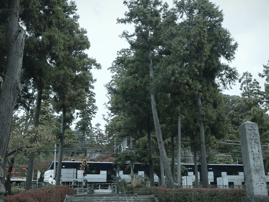 輸送の様子（ＪＲ北鎌倉駅付近）