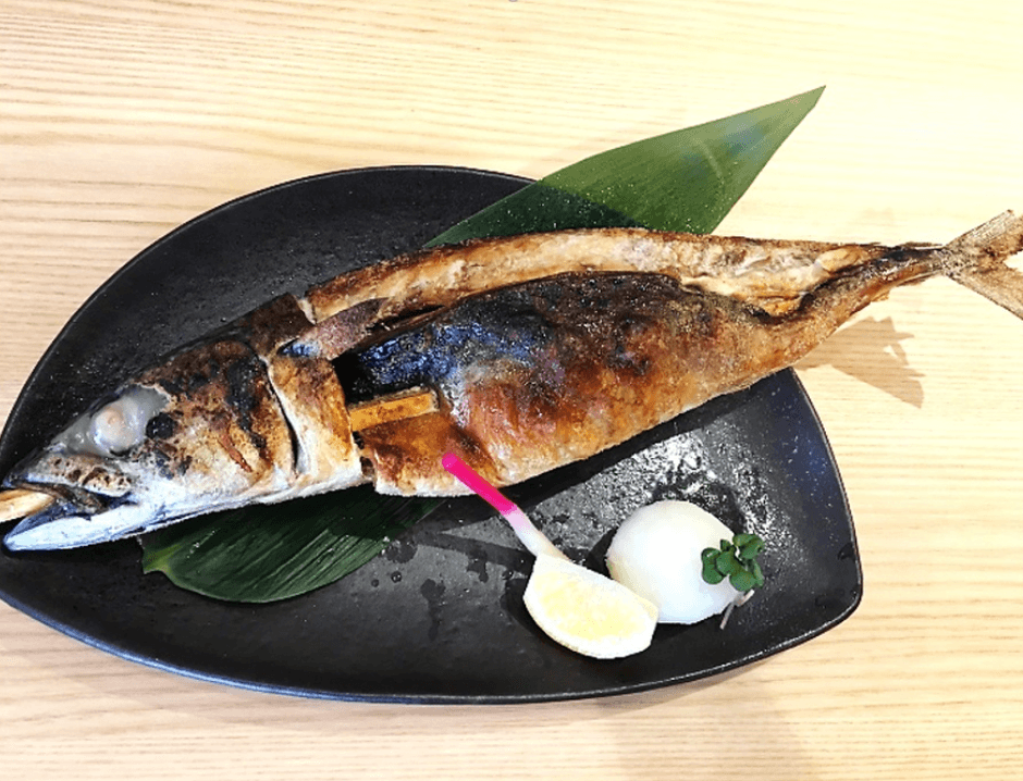 鯖のまるごと一本焼き