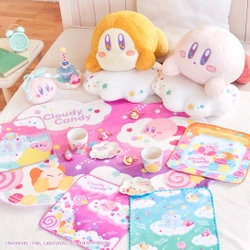 「星のカービィ」のカラフルなアートが満載の一番くじ登場！ 約26cmのぬいぐるみや約90cmのブランケットなどをラインナップ