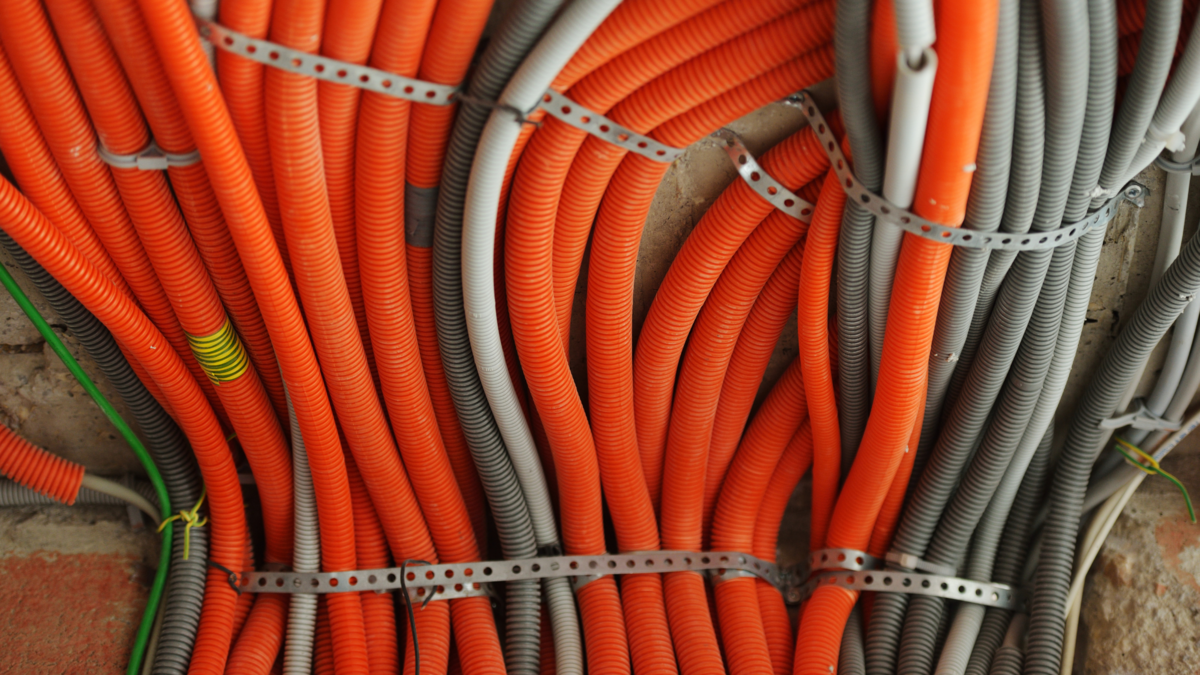 ケーブル配線の市場規模は2028年までに156.2億米ドルに達する見込み