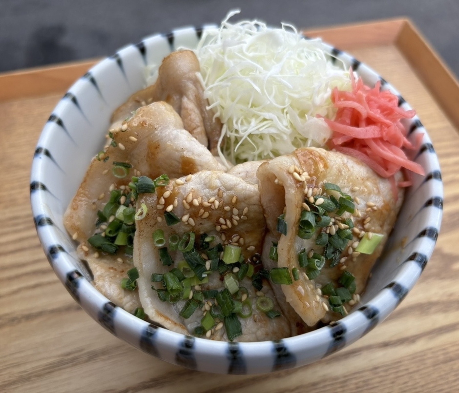 うま塩ねぎ豚丼
