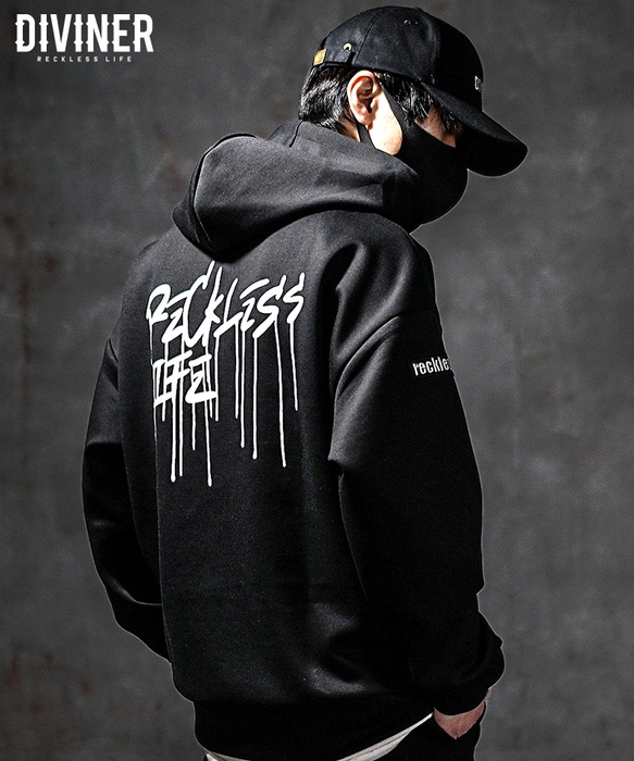 Melt Logo Hoodie（ブラック）