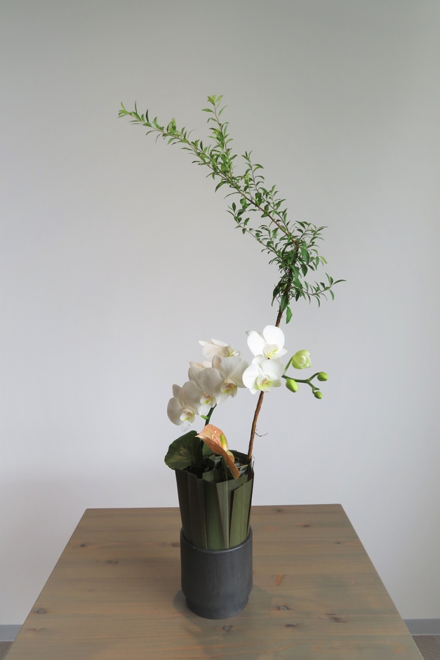 (第2部)ニューサイランの花留を使ったアレンジメント