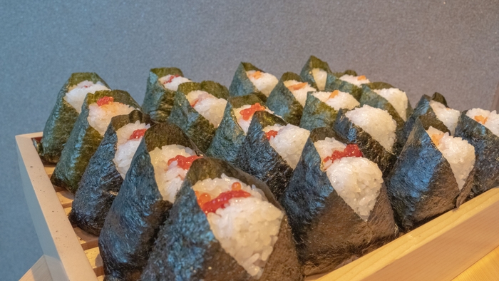 「結亭」のおにぎりではご飯と具材の調和をお楽しみください!