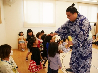 大相撲・押尾川部屋とグローバルキッズ曳舟保育園、 子どもたちの健やかな成長に向けた定期的な交流イベントを開催